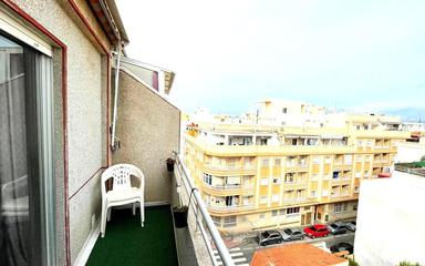 Comprar una propiedad en Torrevieja, España. Zona de la  Centro, 2 dormitorios, 72 m²