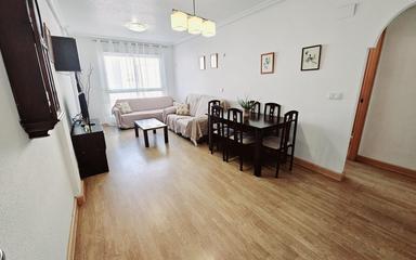 Comprar una propiedad en Torrevieja, España. Zona de la  torrevieja, 3 dormitorios, 117 m²