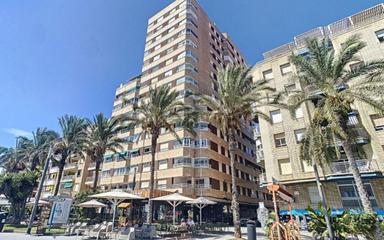 Comprar un Piso en Torrevieja, España. Zona de la  Paseo maritimo, 3 dormitorios, 65 m²
