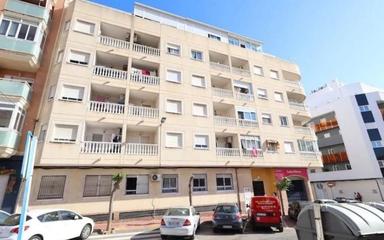 Buy property in Torrevieja, Spain. torrevieja area, 2 bedrooms, 57 m²
