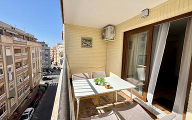 Venta de Piso en Torrevieja, España. Zona de la  Playa del Cura, 3 dormitorios, 98 m²