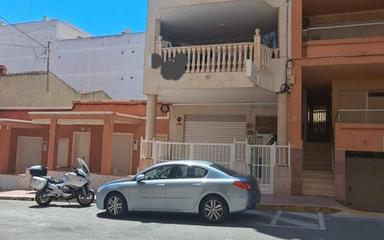 Buy property in Guardamar del Segura, Spain. Pueblo area, 3 bedrooms, 101 m²