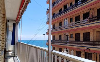 Купить недвижимость в Торревьеха, Испания. Район Playa de los Náufragos, 2 спальни, 82 m²