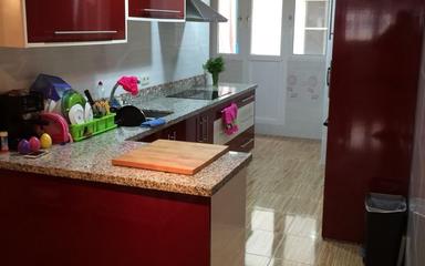 Comprar un Piso en España, Torrevieja. Zona de la  Playa del Cura, 4 dormitorios, 100 m²