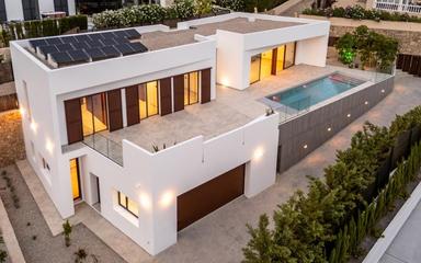 Buy an Villa in Spain, Calpe. Gran sol area, 4 bedrooms, 377 m2