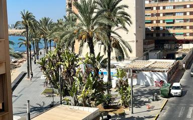 Bienes raíces en España, Torrevieja. Zona de la  Paseo maritimo, 4 dormitorios, 120 m²