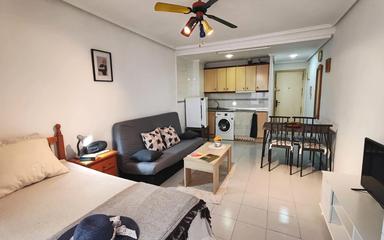 Купить недвижимость в Торревьеха, Испания. Район Habaneras, 33 м2