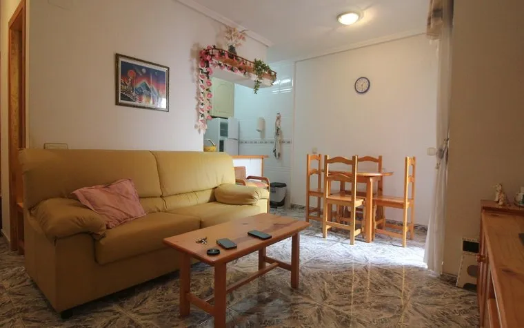 Apartment for sale in Torrevieja, Spain. Estacion de autobuses area, 2 bedrooms, 55 m2