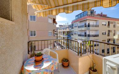 Buy an Apartment in Spain, Torrevieja. Las Piscinas Naturales area, 2 bedrooms, 78 m2