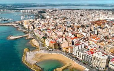 Property in Torrevieja. Paseo maritimo area, 3 bedrooms, 132 m²