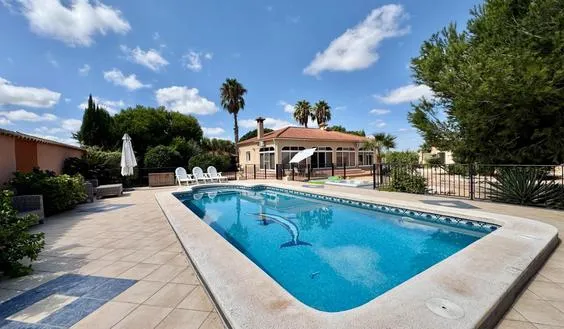 Property Spain, Villa. CMNO. ESCORREDOR area, 3 bedrooms, 224 m2 - photo 1