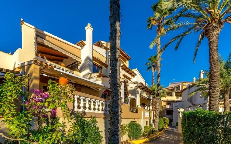 Buy an Penthouse in Spain, Torrevieja. Playa de los locos area, 3 bedrooms, 135 m2