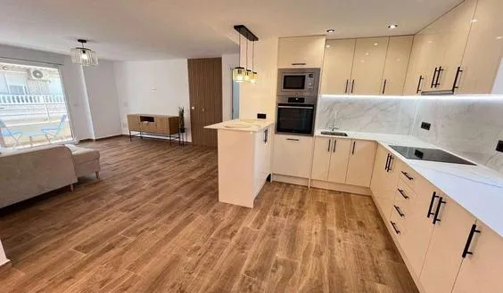 Buy an Apartment in Torrevieja, Spain. Centro area, 3 bedrooms, 100 m2 - photo 1