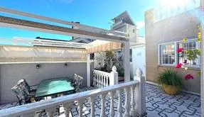 Property in Torrevieja. Carrefour area, 2 bedrooms, 51 m2 - photo 3