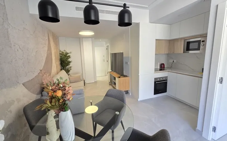 Piso en Torrevieja, España. Zona de la  Estacion de autobuses, 2 dormitorios, 65 m2