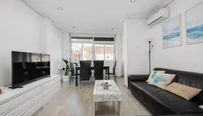 Torrevieja, España. Comprar un Piso. Zona de la  Playa de los locos, 3 dormitorios, 92 m2 - photo 2