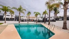 Property in Orihuela Costa. Villamartín-Las Filipinas area, 2 bedrooms, 55 m2 - photo 2