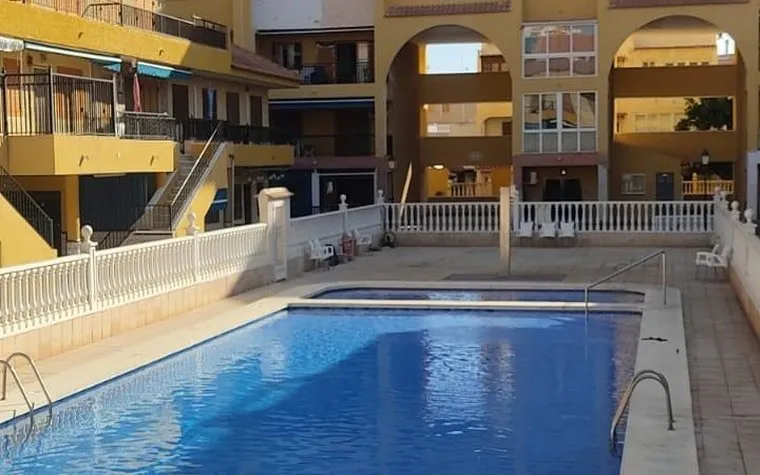 Propiedades en Torrevieja. Zona de la  Los Europeos, 2 dormitorios, 100 m²