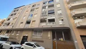 Buy an Apartment in Torrevieja, Spain. Centro area, 2 bedrooms, 58 m² - photo 2