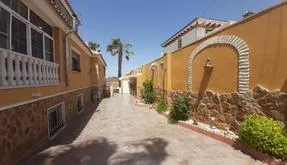 Buy real estate in Torrevieja, Spain. Aguas Nuevas area, 6 bedrooms, 356 m² - photo 5