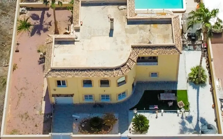 Torrevieja real estate, Villa for sale. Torreta florida area, 6 bedrooms, 267 m²
