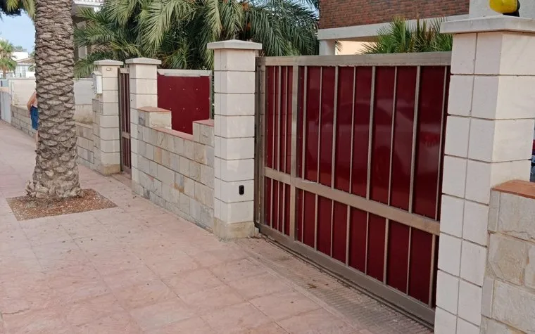 Orihuela Costa, Spain. Real Estate. Cabo Roig area, 5 bedrooms, 191 m²