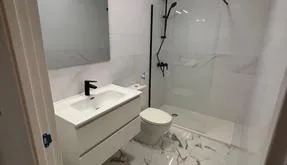 Comprar una vivienda en Torrevieja, España. Zona de la  Centro, 5 dormitorios, 150 m² - photo 5