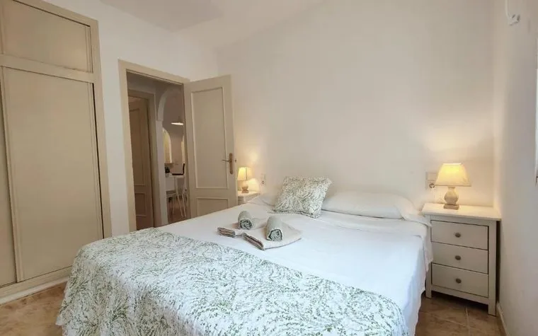 Torrevieja, España. Bienes raíces. Zona de la  Estacion de autobuses, 2 dormitorios, 75 m²