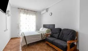 Buy real estate in Torrevieja, Spain. Centro area, 36 m² - photo 4