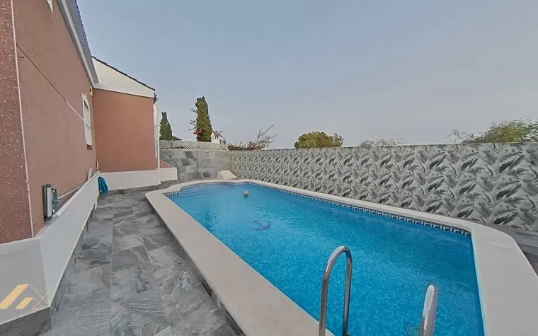Torrevieja, España. Bienes raíces. Zona de la  San luis, 3 dormitorios, 135 m²