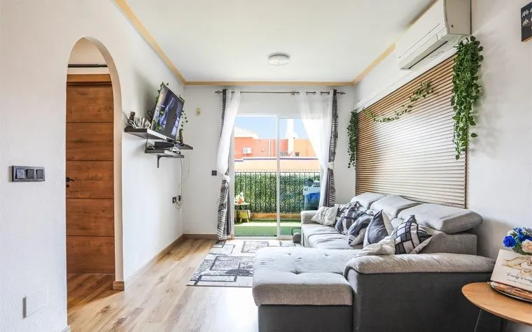 Apartment in Orihuela Costa, Spain. Playa Flamenca area, 2 bedrooms, 76 m²