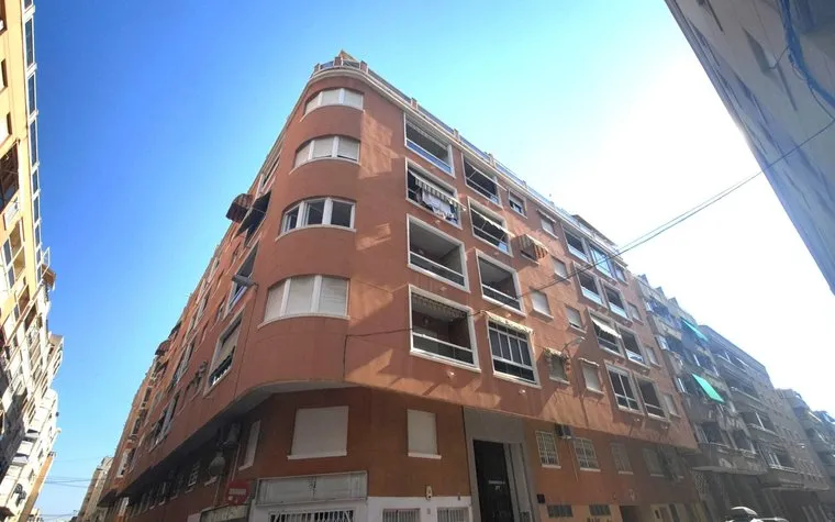 Comprar una vivienda en Torrevieja, España. Zona de la  Playa del Cura, 2 dormitorios, 76 m²
