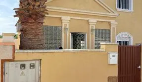 Real estate Torrevieja, House for sale. Aguas Nuevas area, 4 bedrooms, 120 m² - photo 2