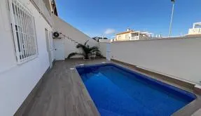 Buy real estate in Torrevieja, Spain. Torreblanca area, 4 bedrooms, 166 m² - photo 2
