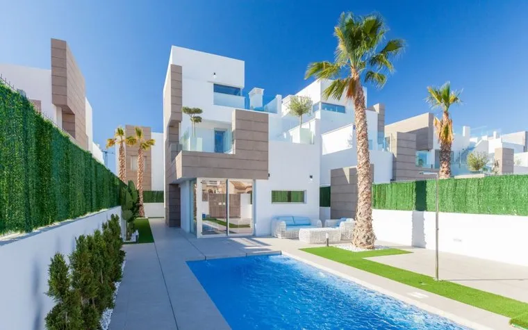 Guardamar del Segura, Spain. Buy an Villa . EL RASO area, 3 bedrooms, 180 m²