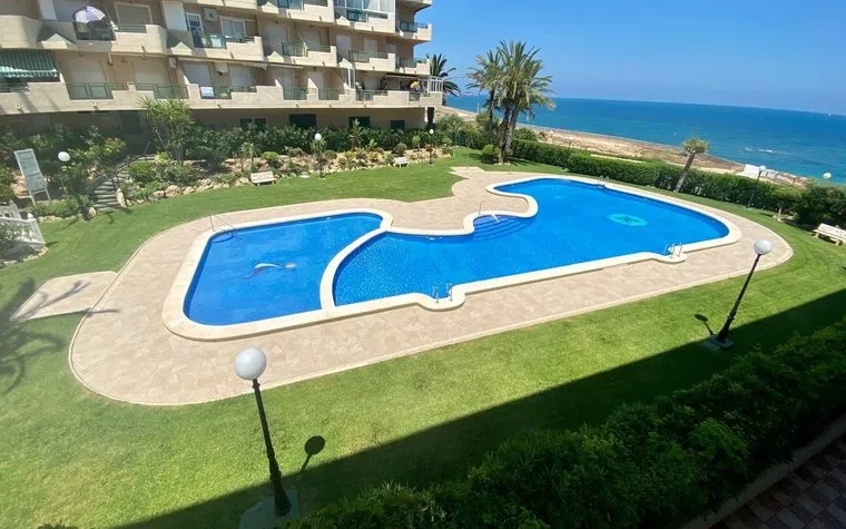 Buy an Studio in Spain. Mil Palmeras area, 35 m²
