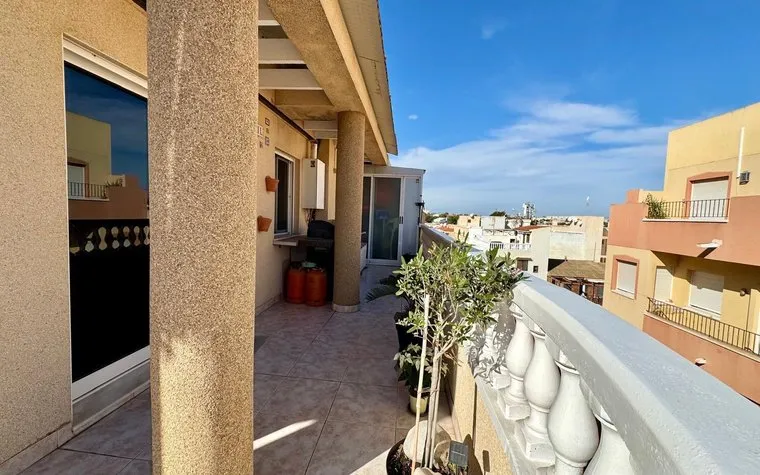Real estate Torrevieja, Penthouse for sale. Centro area, 1 bedroom, 67 m²
