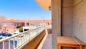 Bienes raíces Torrevieja, Piso en venta. Zona de la  Playa de los Náufragos, 3 dormitorios, 79 m² - photo 2