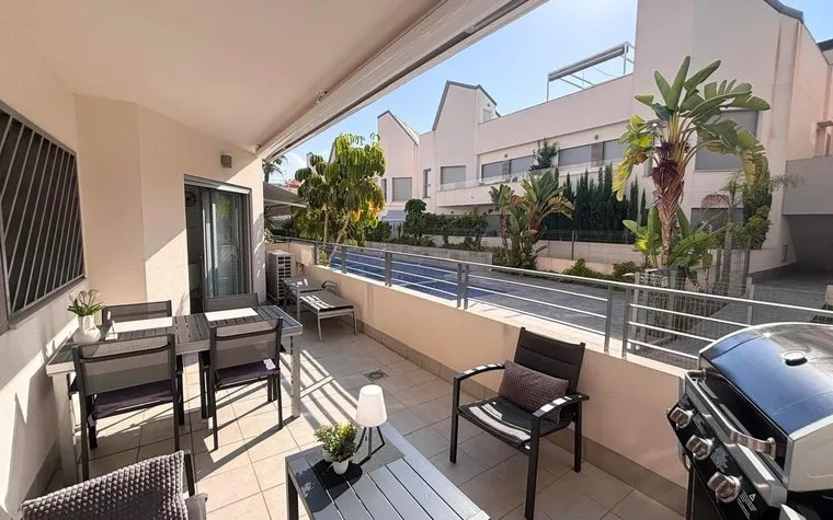 Comprar una propiedad en Torrevieja, España. Zona de la  La Veleta, 2 dormitorios, 79 m²