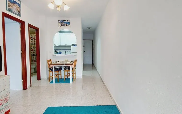Apartment for sale in Torrevieja, Spain. Estacion de autobuses area, 2 bedrooms, 61 m²