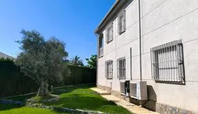 Torrevieja real estate, Villa for sale. La Siesta area, 5 bedrooms, 220 m² - photo 5