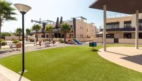 Comprar una propiedad en España. Zona de la  Torre de la Horadada, 2 dormitorios, 95 m² - photo 3