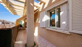 Property in Torrevieja. Centro area, 2 bedrooms, 79 m² - photo 2