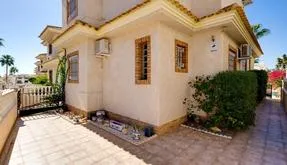Bungalow in Orihuela Costa, Spain. Playa Flamenca area, 3 bedrooms, 105 m² - photo 5