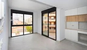 Real estate in Spain, Torrevieja. Paseo maritimo area, 2 bedrooms, 82 m² - photo 3