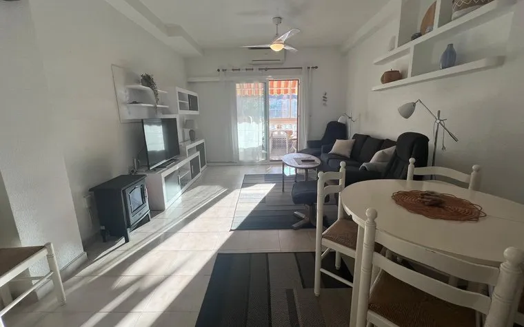 Comprar una propiedad en Torrevieja, España. Zona de la  Playa de los Locos, 2 dormitorios, 104 m²