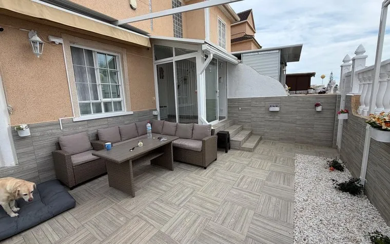 Buy an bungalow in Orihuela Costa, Spain. La Zenia area, 3 bedrooms, 120 m²