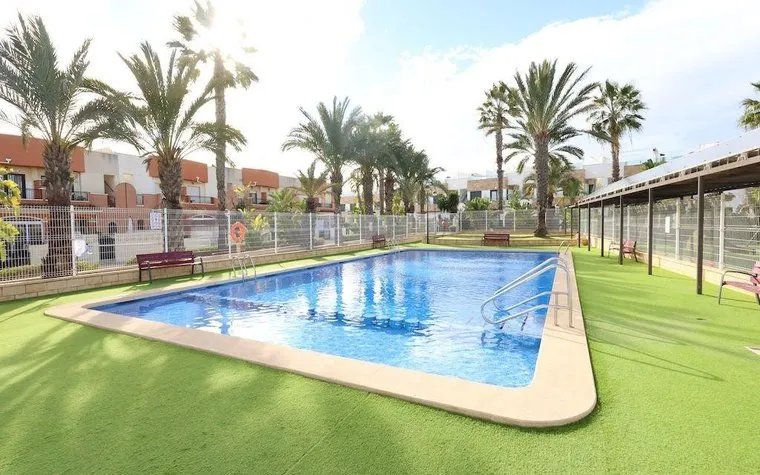 Buy an bungalow in Spain, Orihuela Costa. Los Dolses area, 3 bedrooms, 101 m²