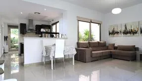 Buy an bungalow in Torrevieja, Spain. Punta Prima area, 3 bedrooms, 107 m² - photo 2