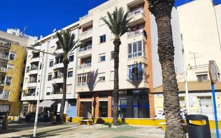 Apartment for sale in Torrevieja, Spain. Centro area, 2 bedrooms, 70 m²